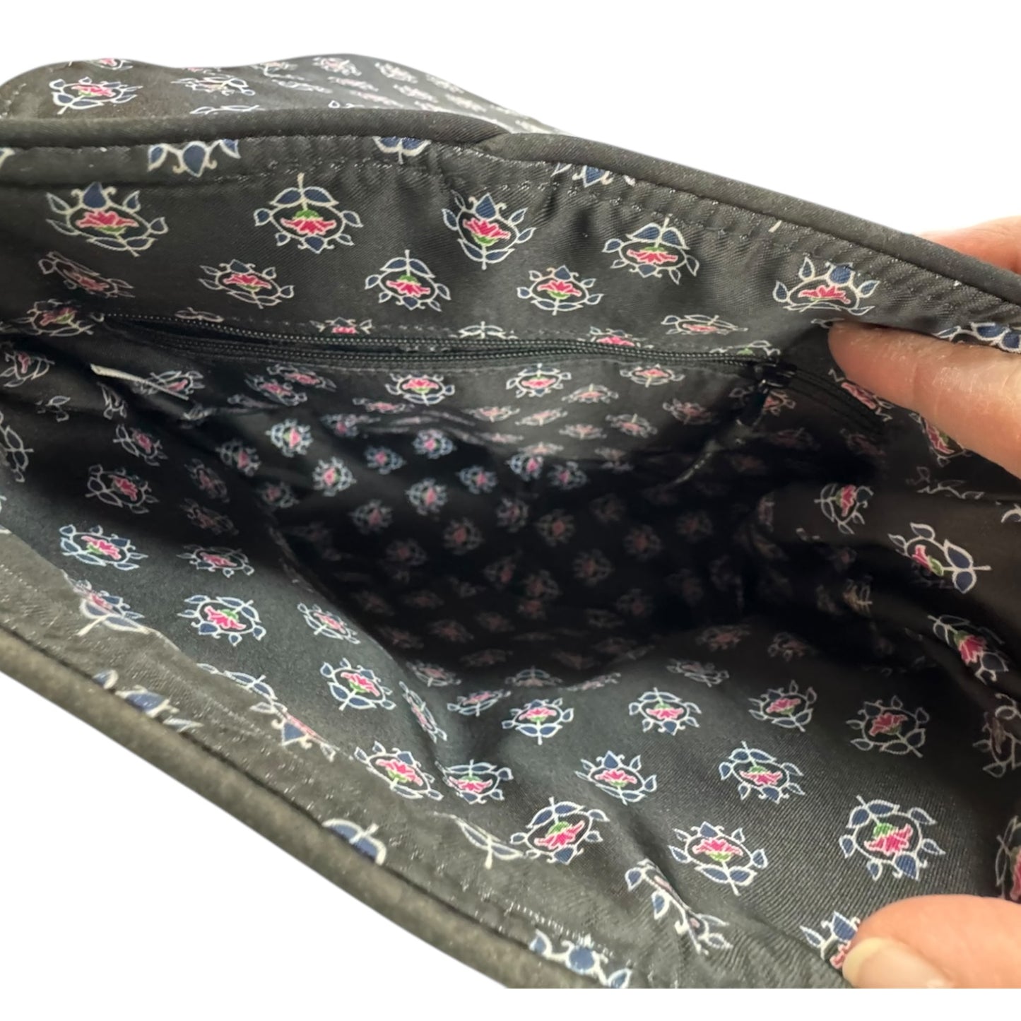 Handbag By Vera Bradley In Black, Size:Medium