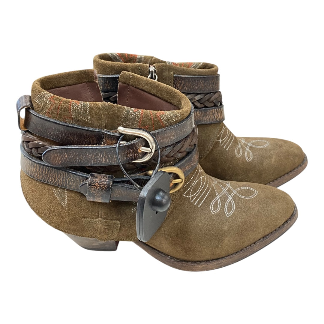 Boots Ankle Heels By HTC HOLLYWOOD TRADING CO In Brown, Size:6.5
