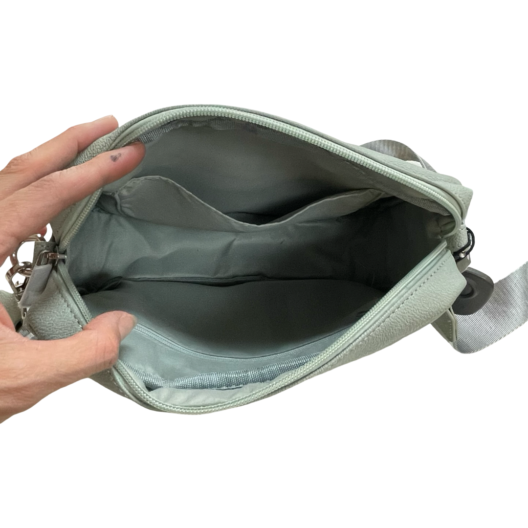 Handbag By Izod In Green, Size:Small
