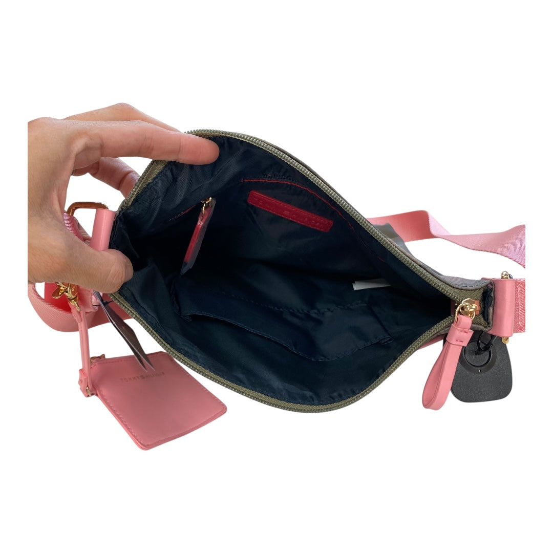 Crossbody By Tommy Hilfiger In Camouflage Print, Size:Medium