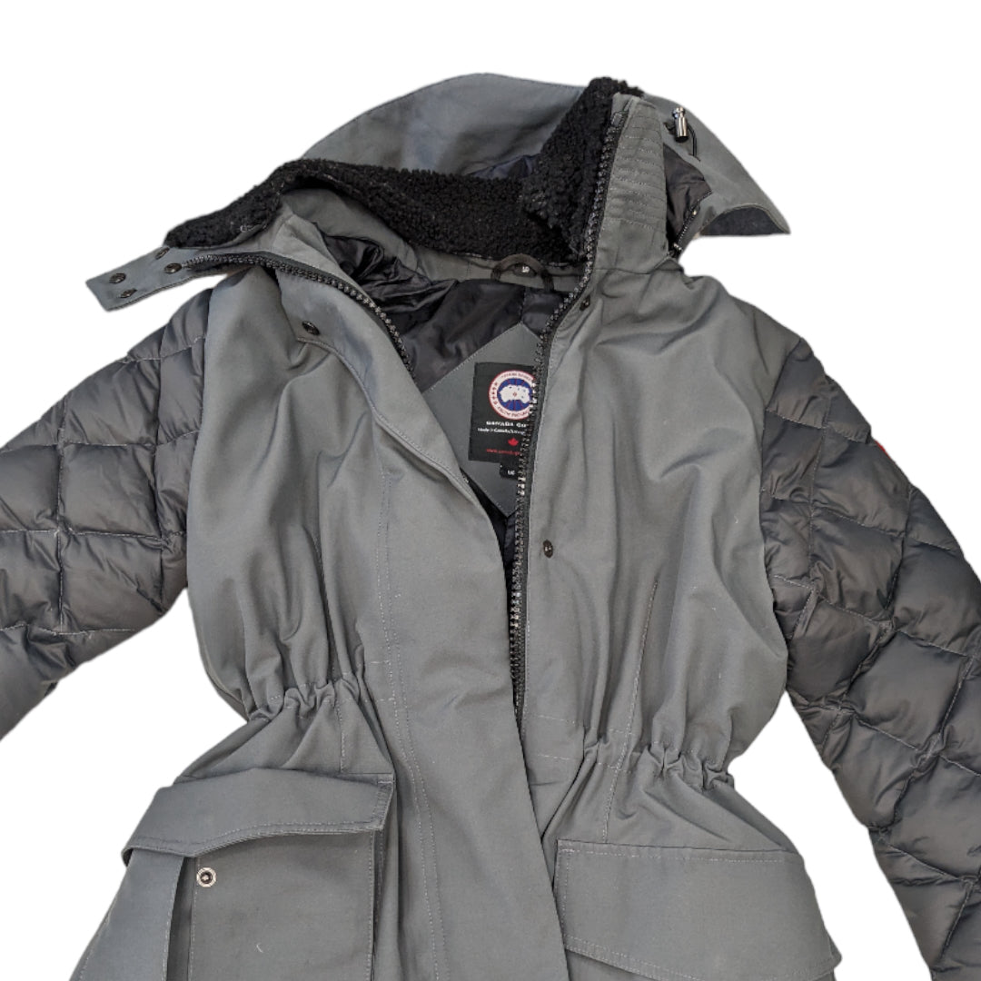 Luxury Jacket Puffer & Quilted By Canada Goose Size: L