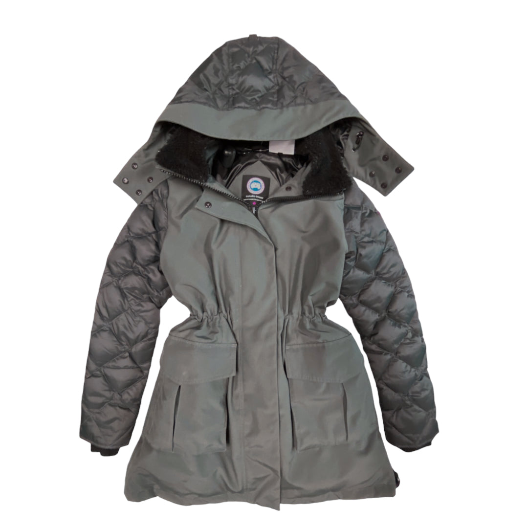 Luxury Jacket Puffer & Quilted By Canada Goose Size: L