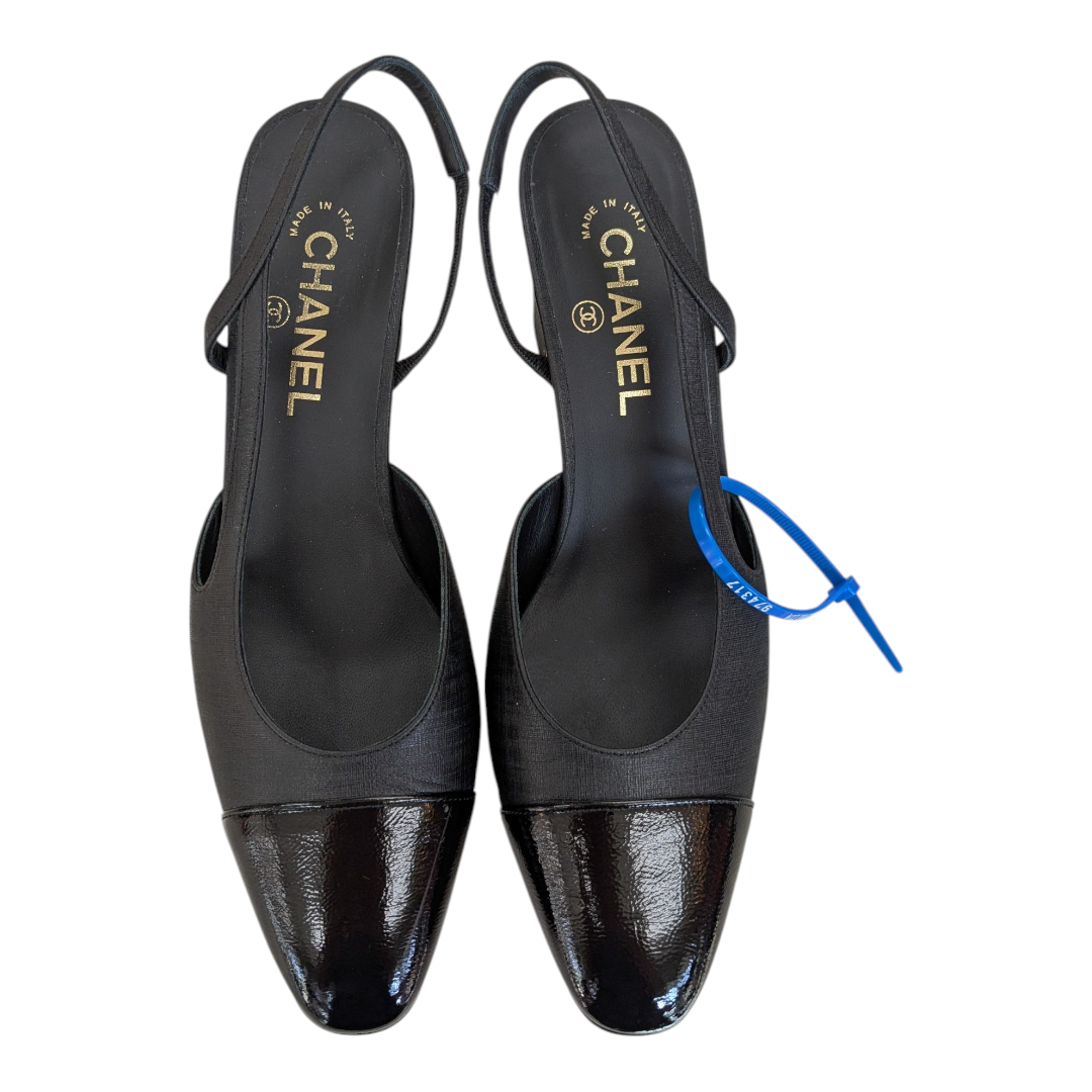 Shoes INTERLOCKING CC LOGO SLINGBACK Luxury Designer By Chanel In Black, Size:9