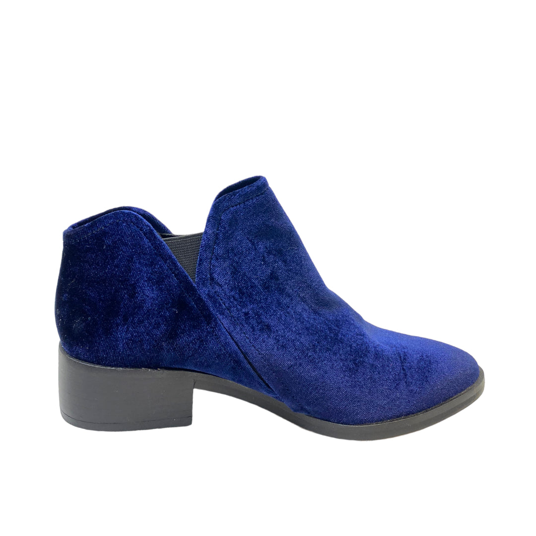 Boots Ankle Heels By Dolce Vita Size: 7.5