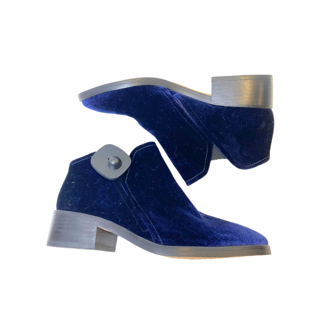 Boots Ankle Heels By Dolce Vita Size: 7.5