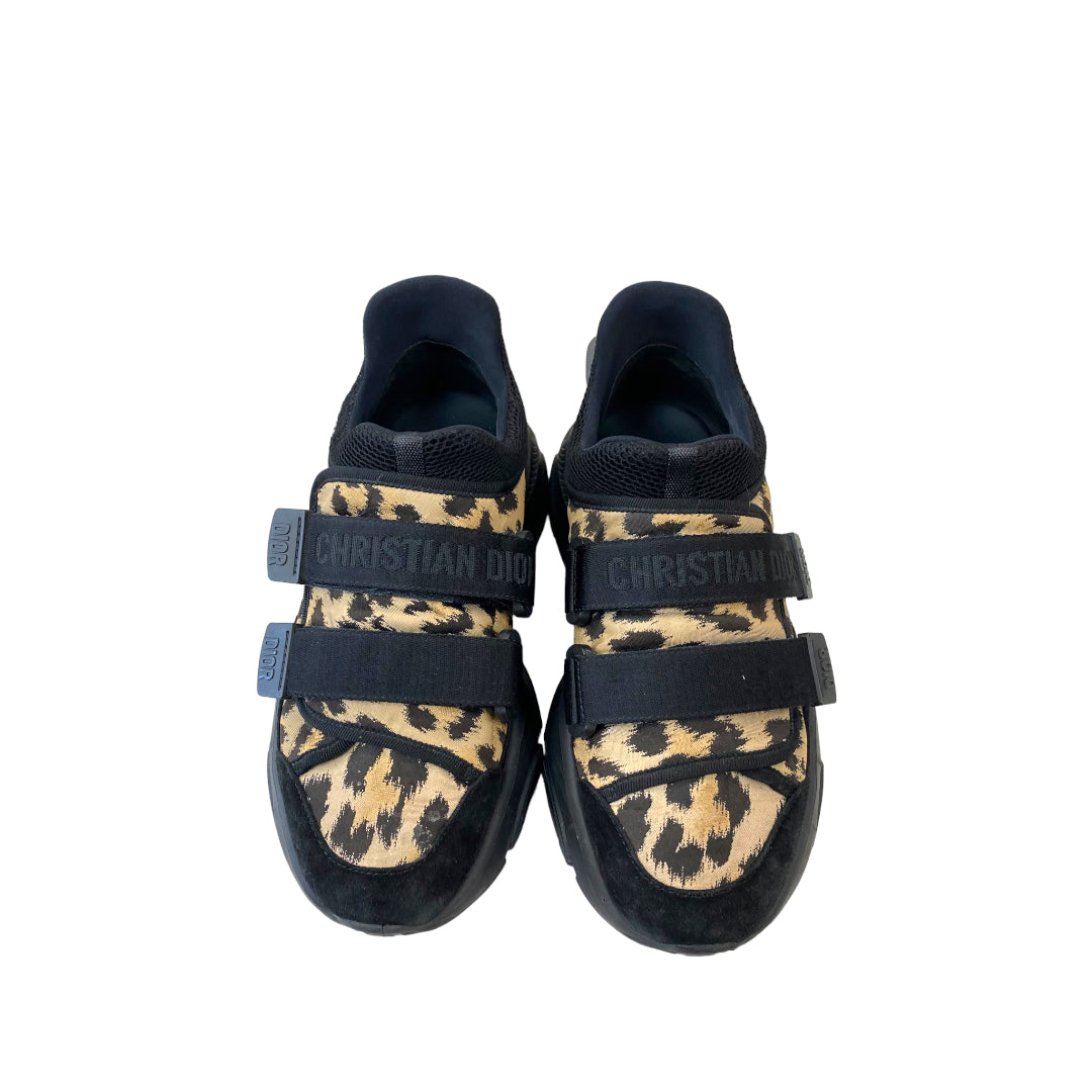 Shoes Luxury Designer By Christian Dior Size: 7.5