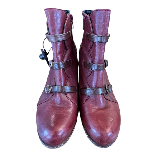 Boots Ankle Heels By eric michael In Red, Size:9.5