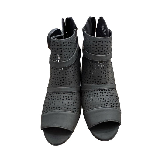 Sandals Heels Block By Easy Street In Black, Size:10