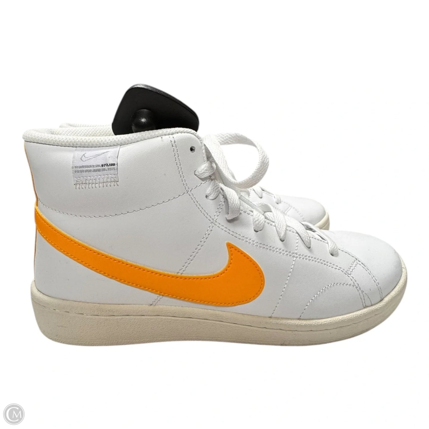 Shoes Athletic By Nike In White & Yellow, Size: 10