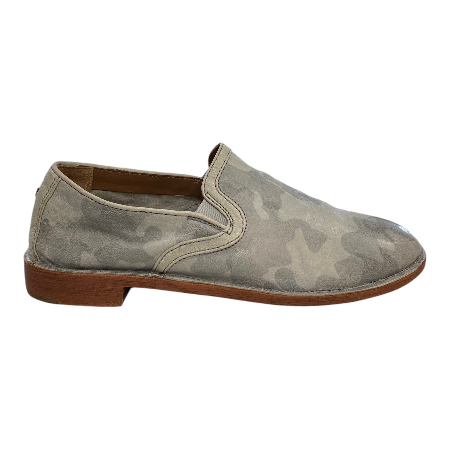 Shoes Flats By trask In Grey, Size: 7