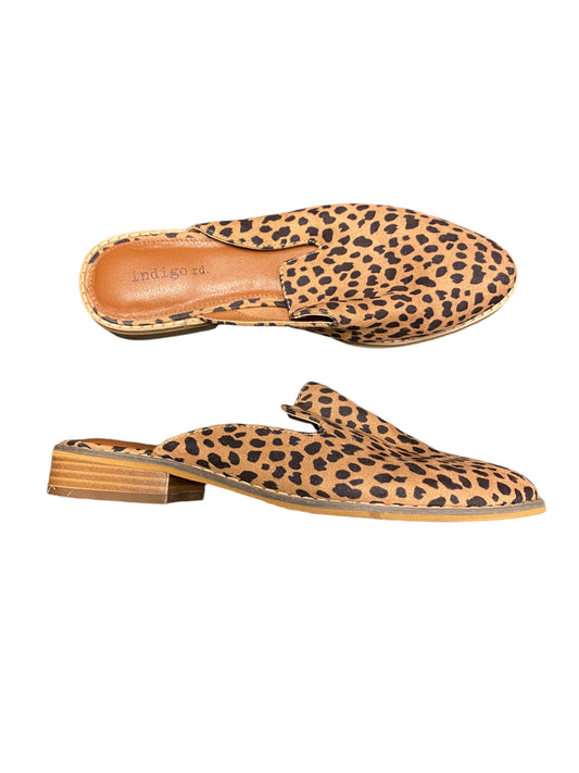 Shoes Flats By Indigo Rd In Animal Print, Size: 6.5