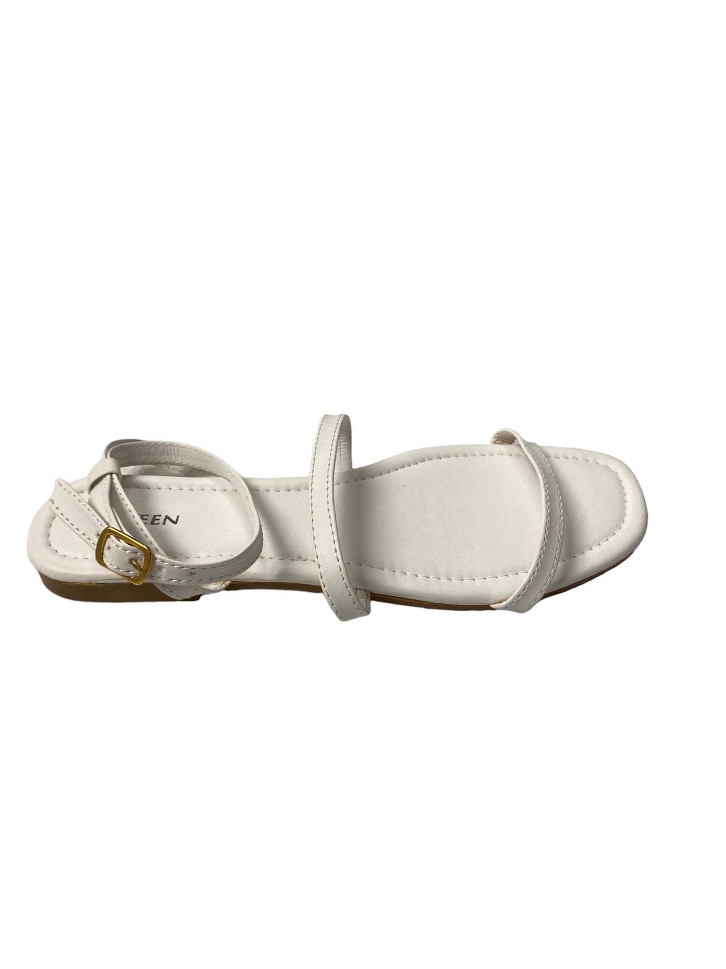 White Sandals Flats Cmc, Size 9.5