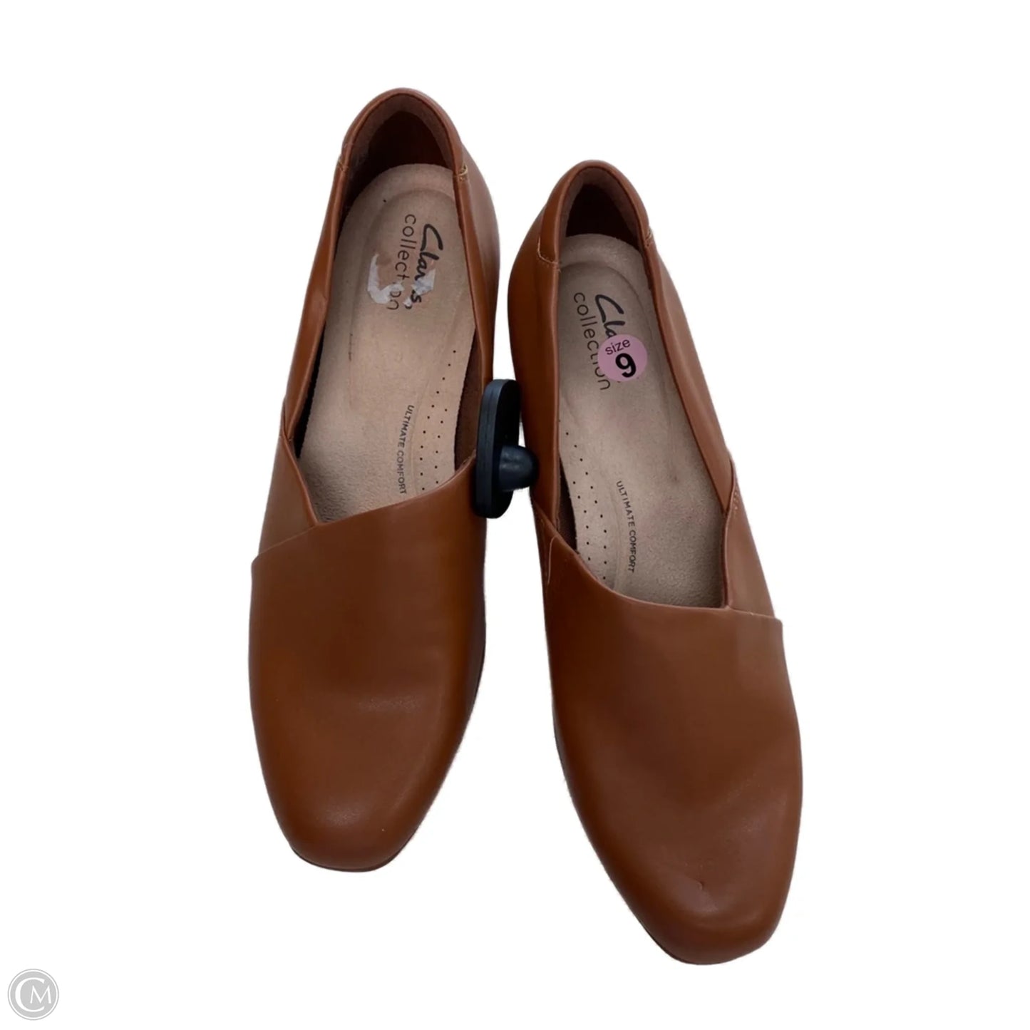 Shoes Flats By Clarks In Brown, Size: 9