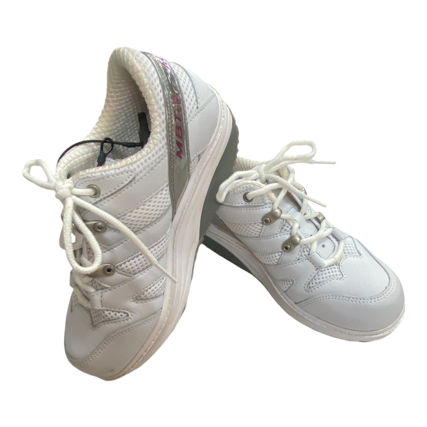 Shoes Athletic By Cmc In White, Size: 7