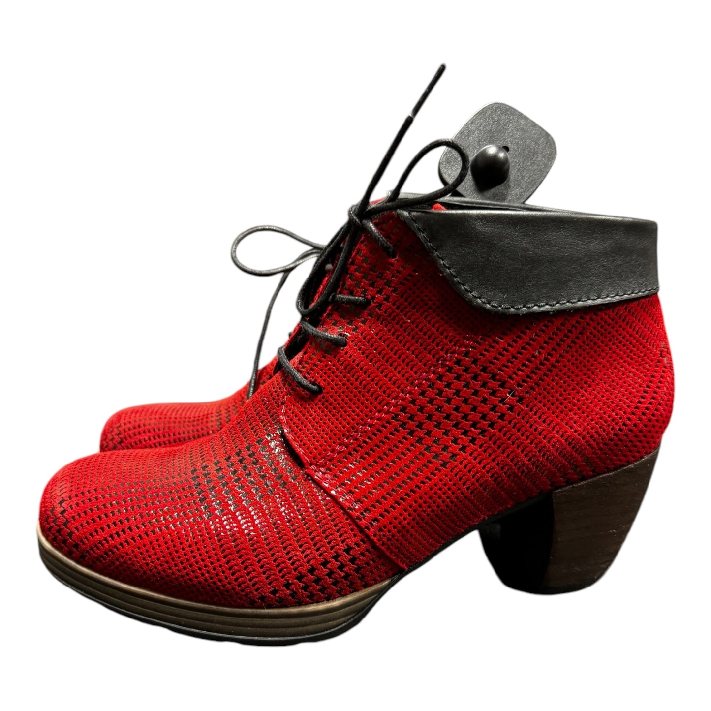 Boots Ankle Heels By Wolky In Red, Size: 7