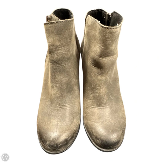 Boots Designer By Sorel In Grey, Size: 6.5