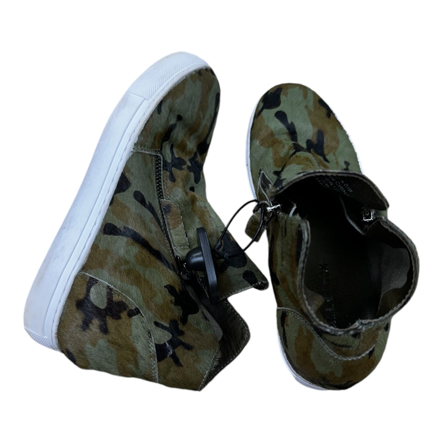 Shoes Sneakers By ALL BLACK In Camouflage Print, Size: 6