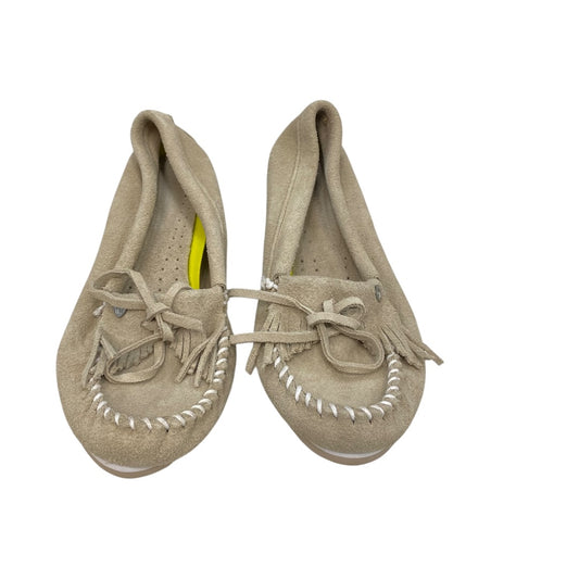 Shoes Flats By Minnetonka In Tan, Size:8