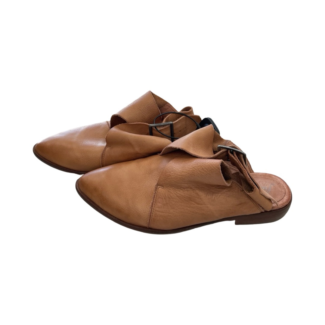 Boots Ankle Flats By Free People In Brown, Size:7.5