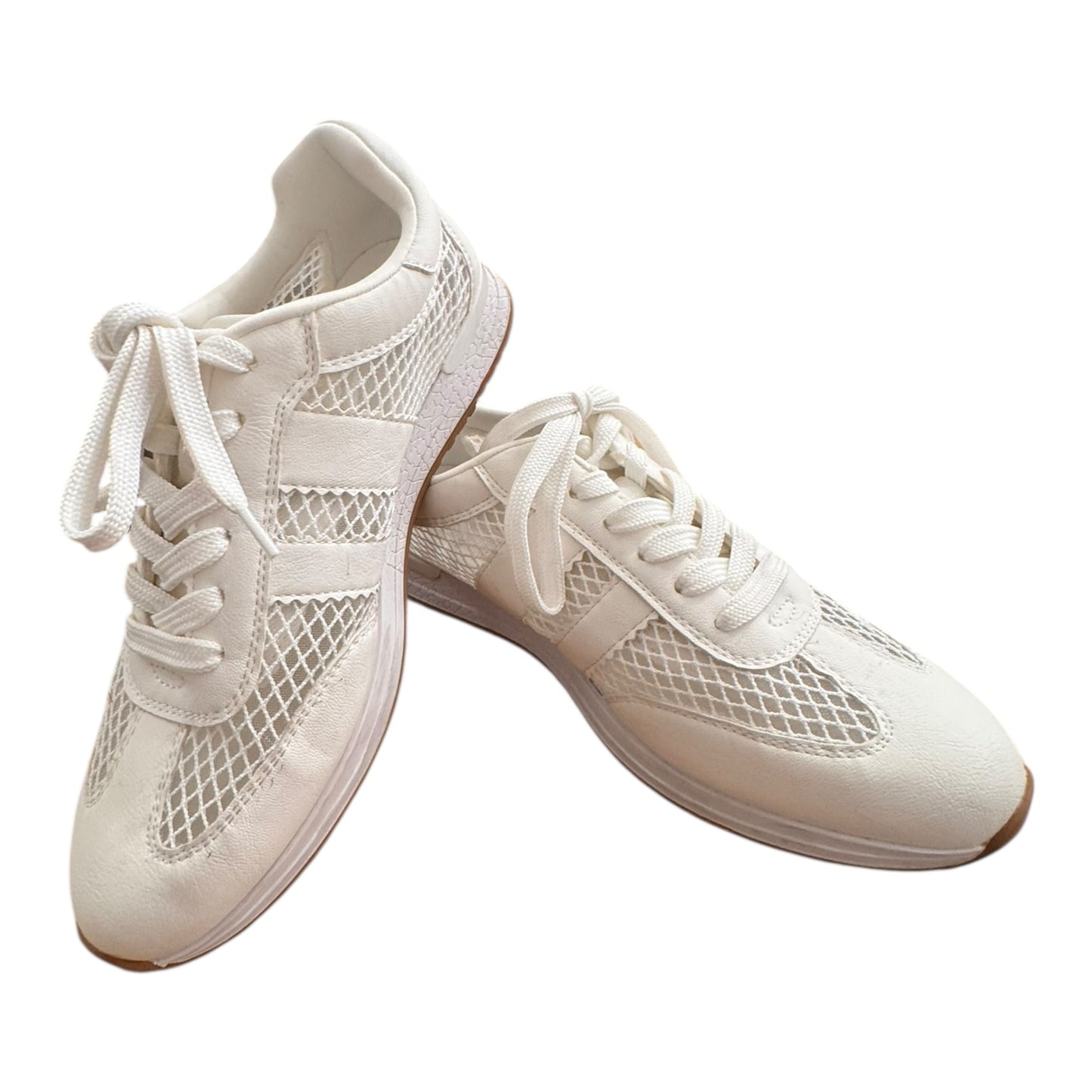 Shoes Athletic By Dolce Vita In White, Size:9