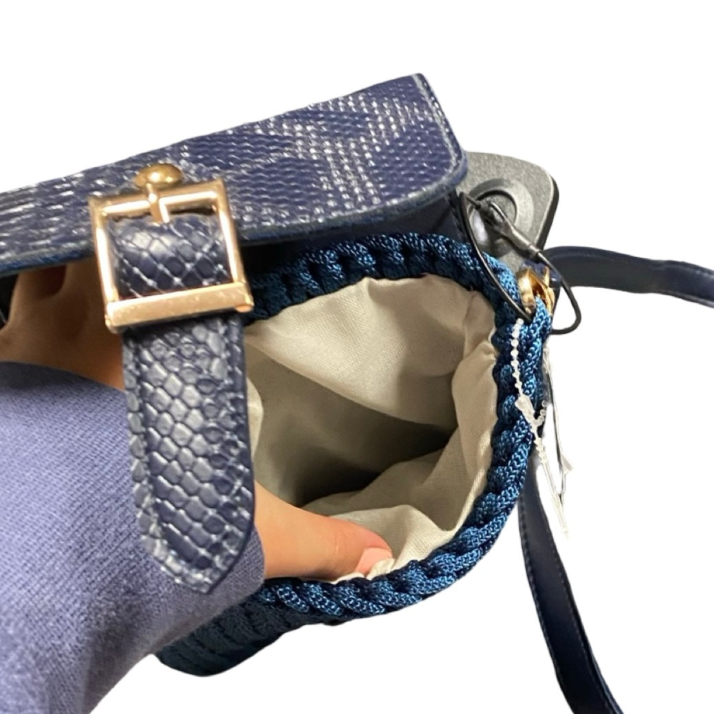 Handbag By Clothes Mentor In Blue, Size:Small