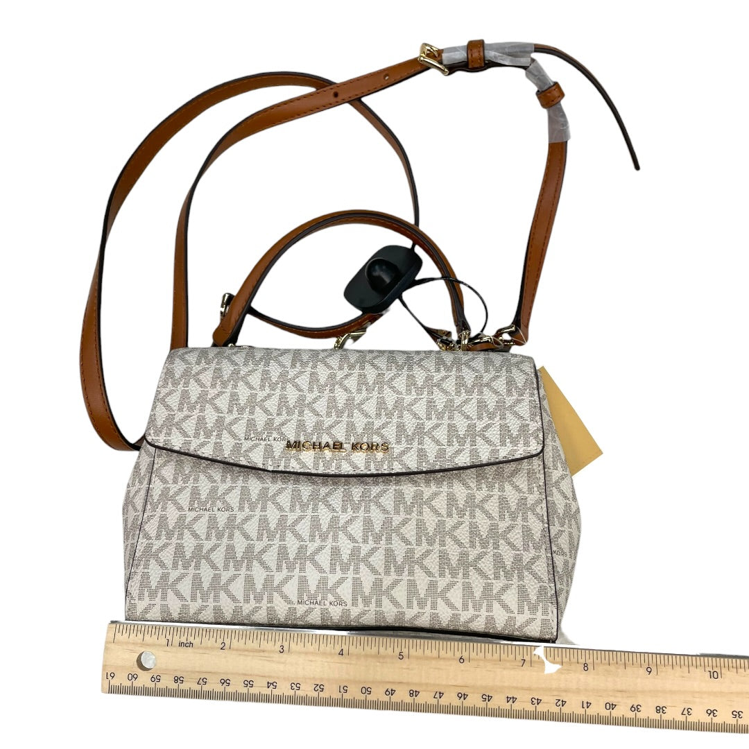 Handbag Designer By Michael Kors In White, Size:Small