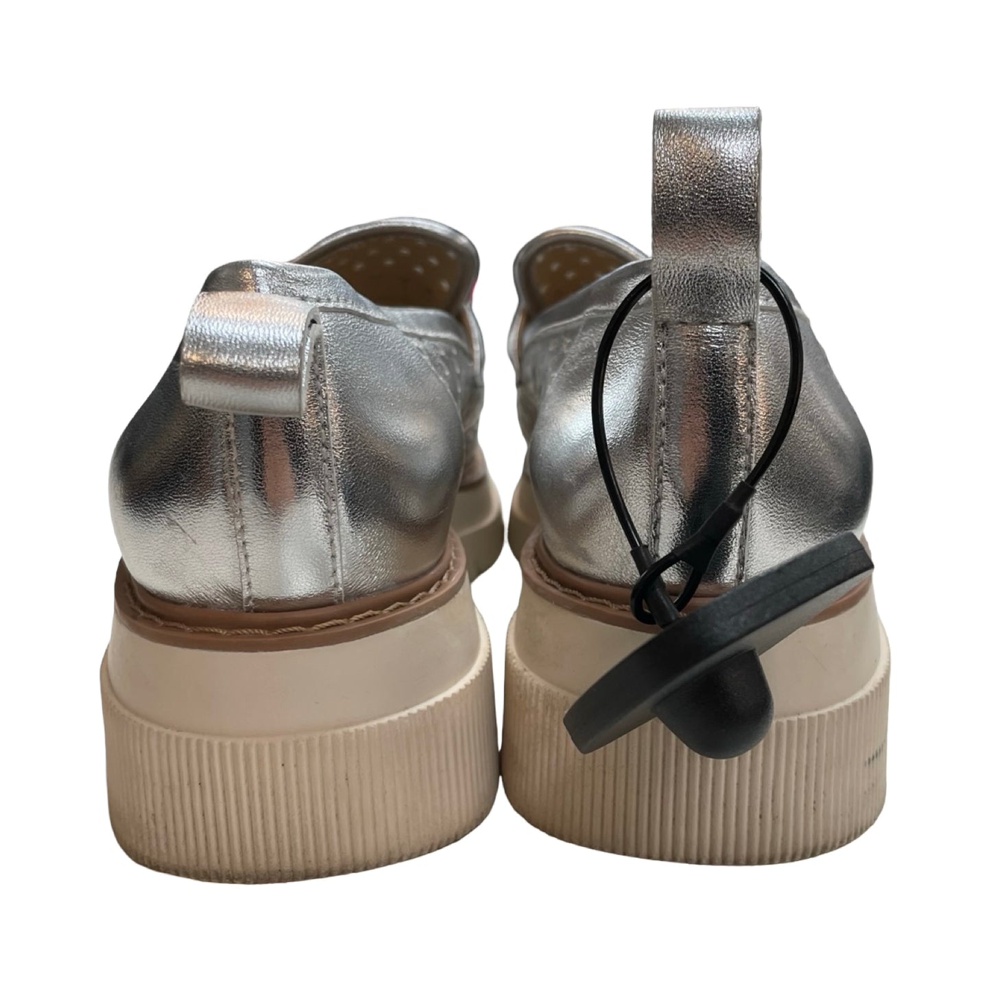 Shoes Flats By Liverpool In Silver, Size:6.5