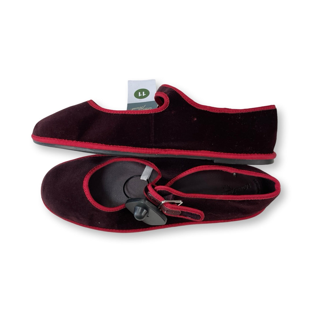 Shoes Flats By Universal Thread In Purple, Size:11