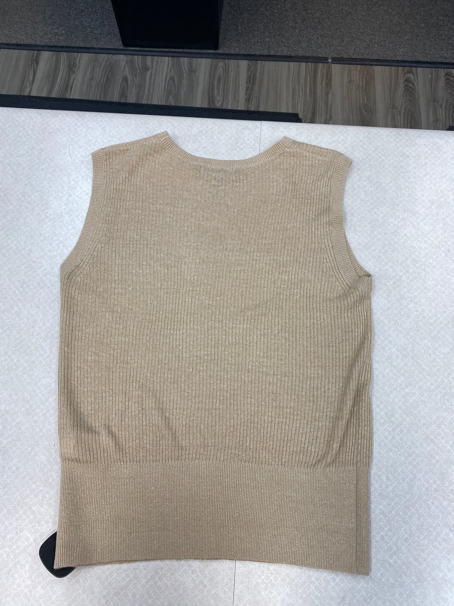 Top Sleeveless By Banana Republic In Tan, Size:Xs