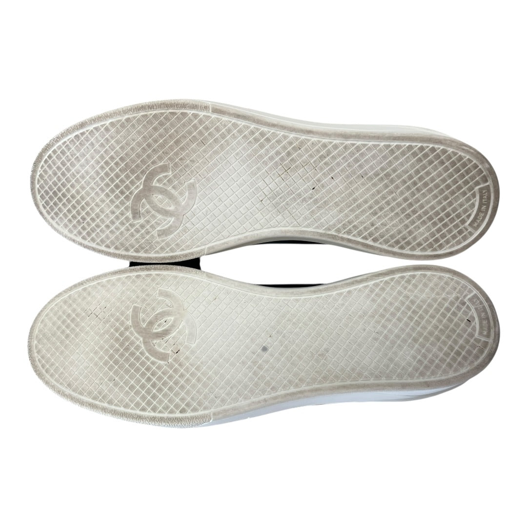 Shoes Luxury Designer By Chanel In Black & White w/ Box Size: 39.5