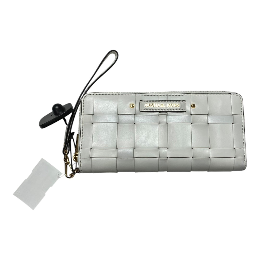 Wallet Designer By Michael Kors In White, Size:Medium