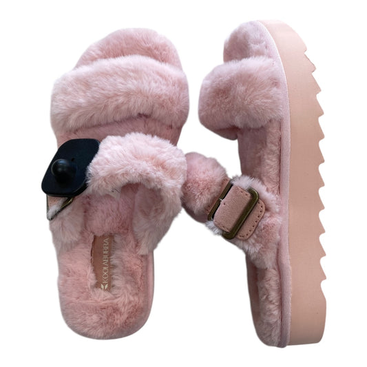 Sandals Flats By Koolaburra By Ugg In Pink, Size:6