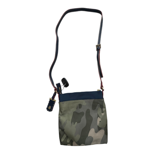 Handbag By Tommy Hilfiger In Camouflage Print, Size:Small
