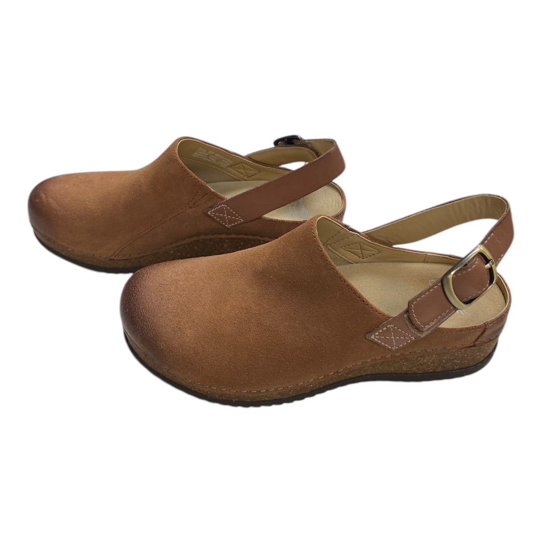 Shoes Heels Block By Dansko In Brown, Size:6.5