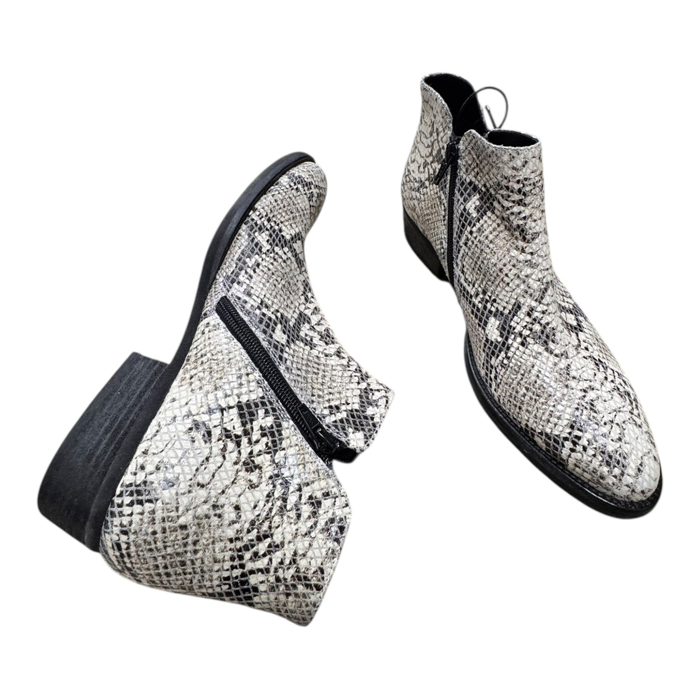 Boots Ankle Heels By Vaneli In Animal Print, Size:8