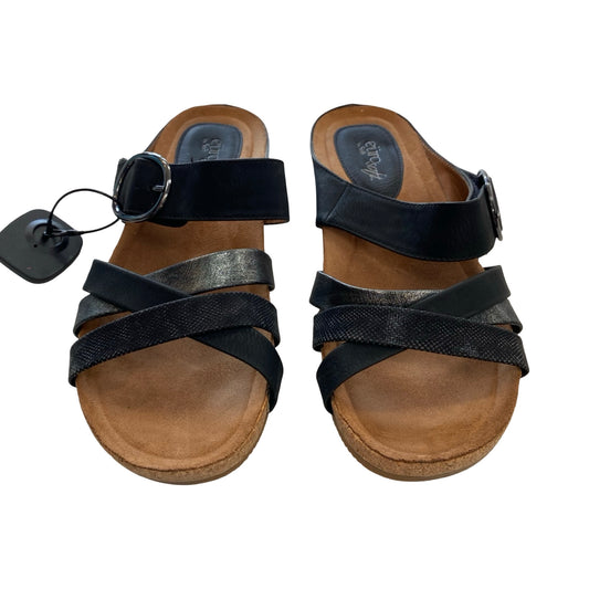 Sandals Flats By Sofft In Black, Size:10