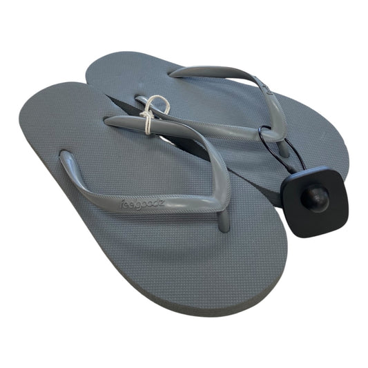 Sandals Flip Flops By Clothes Mentor In Grey, Size:6