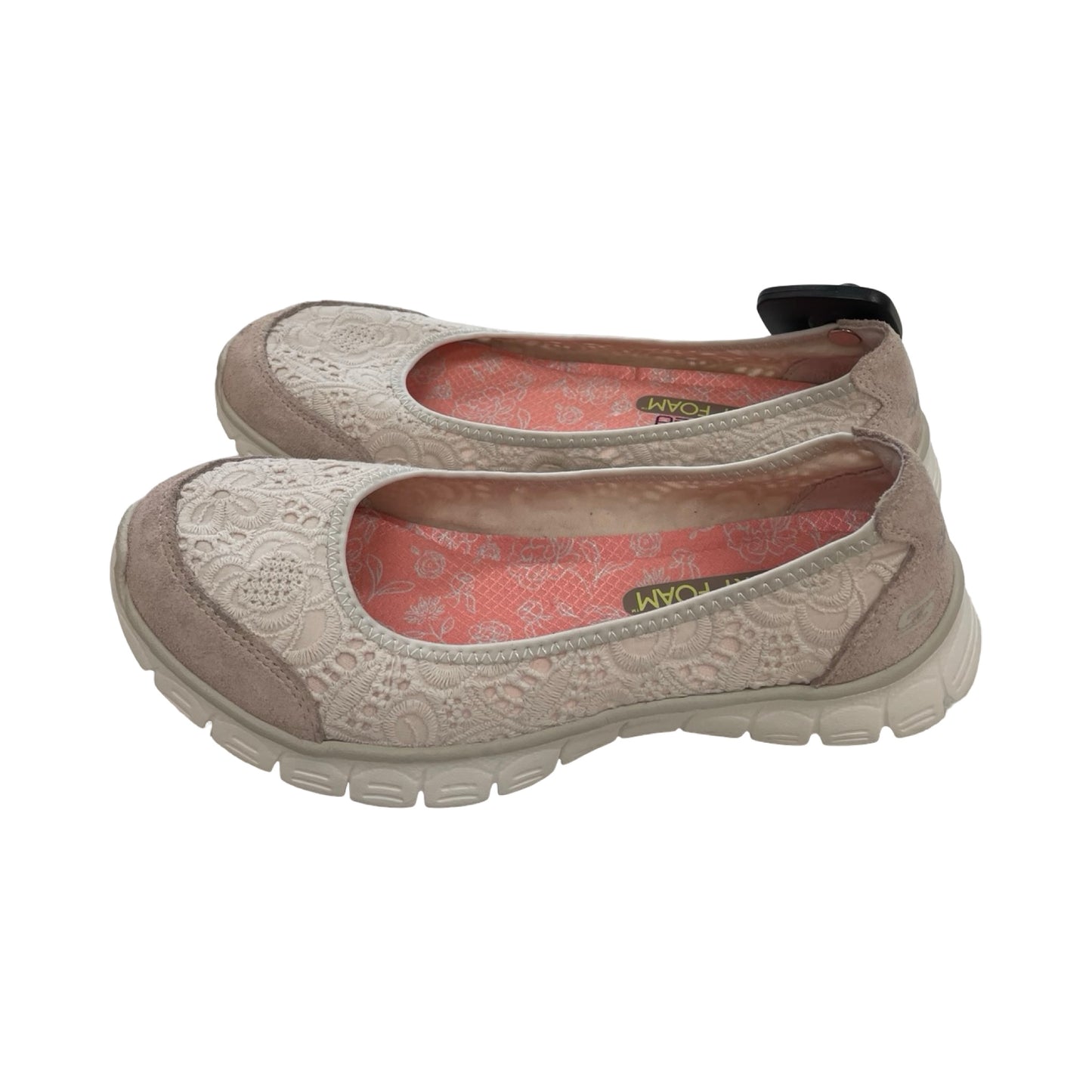 Shoes Flats By Skechers In Cream, Size:7