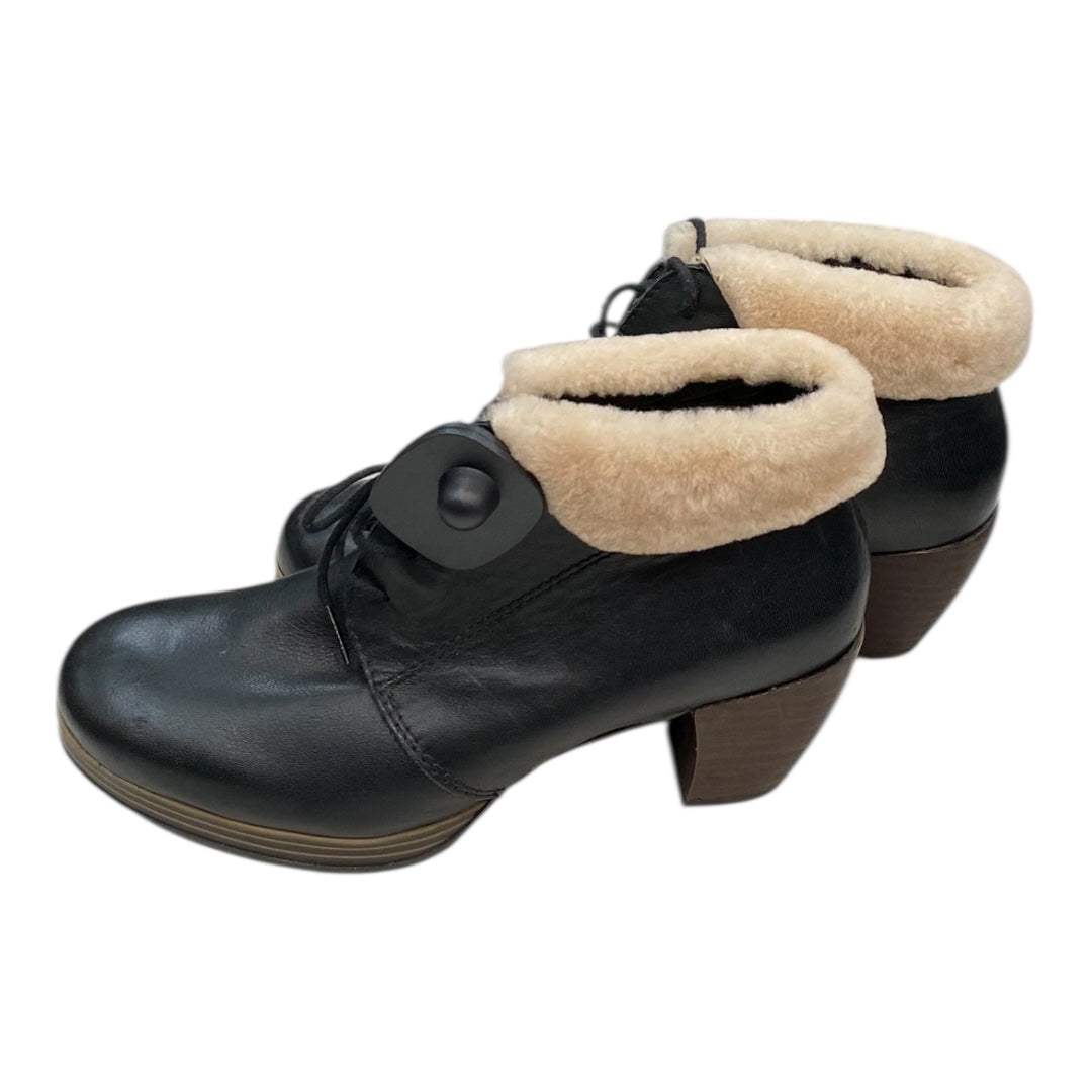 Boots Ankle Heels By Cmb In Black, Size:8.5