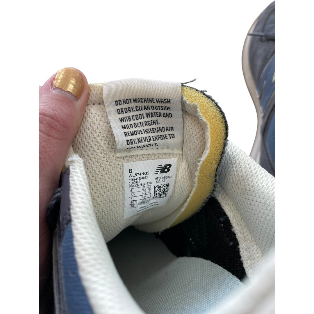Shoes Athletic By New Balance In Multi, Size:9