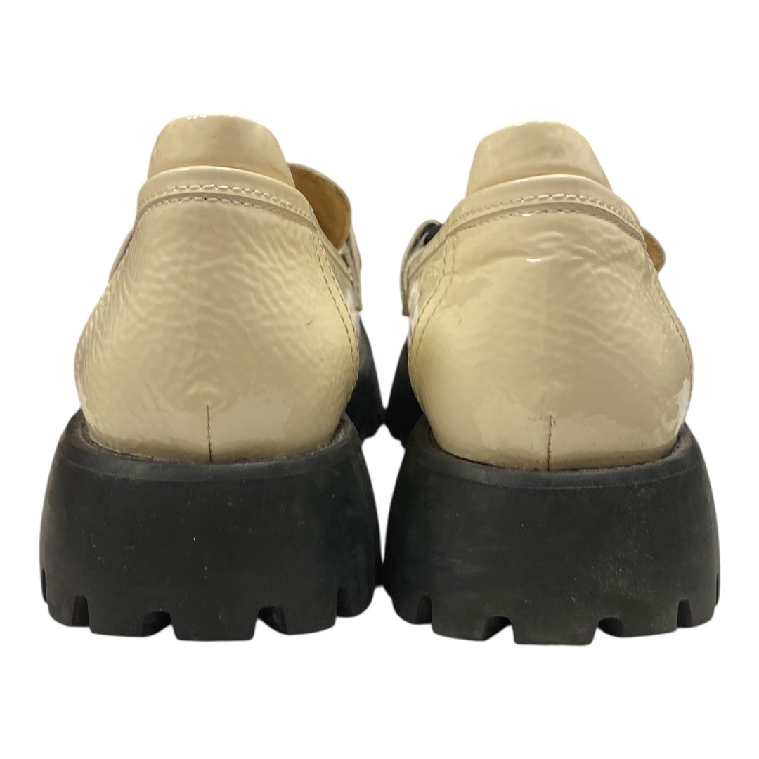Shoes Flats By Vaneli In Cream, Size:6.5