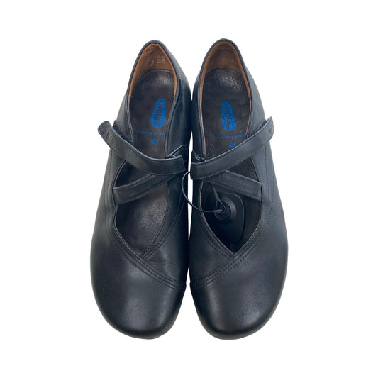 Shoes Flats By Cmc In Black, Size:10.5