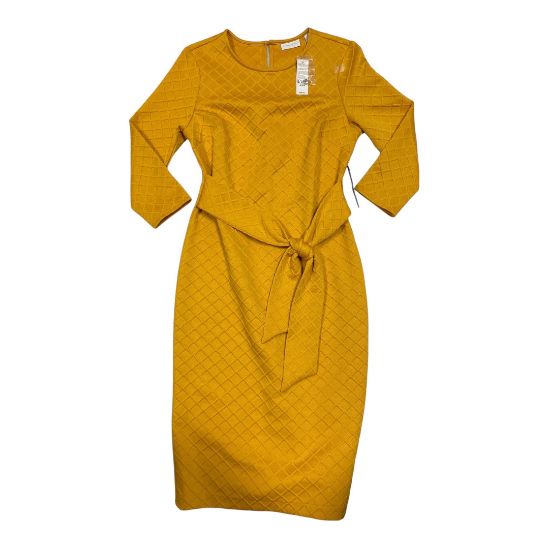 Dress Casual Short By New York And Co In Yellow, Size: M