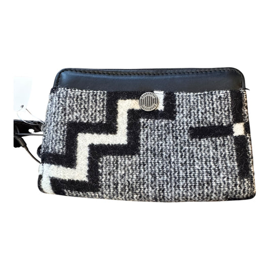 Wallet By Pendleton In Black & Grey, Size:Medium
