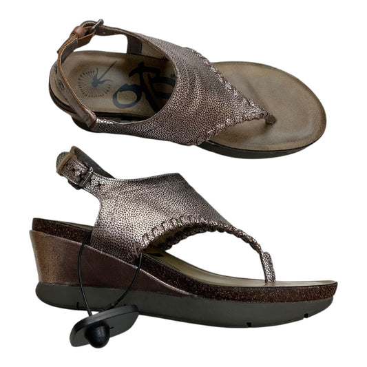 Shoes Heels Wedge By Otbt In Gold, Size:7