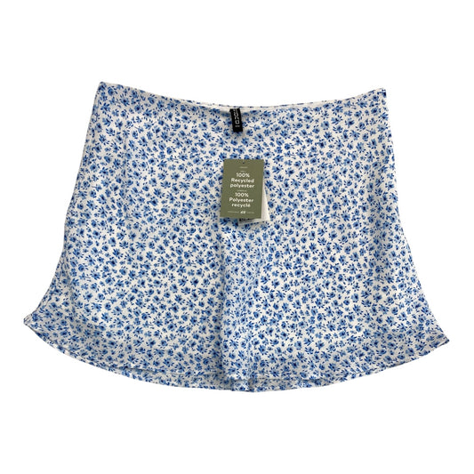 Skirt Mini & Short By Divided In Blue & White, Size:10