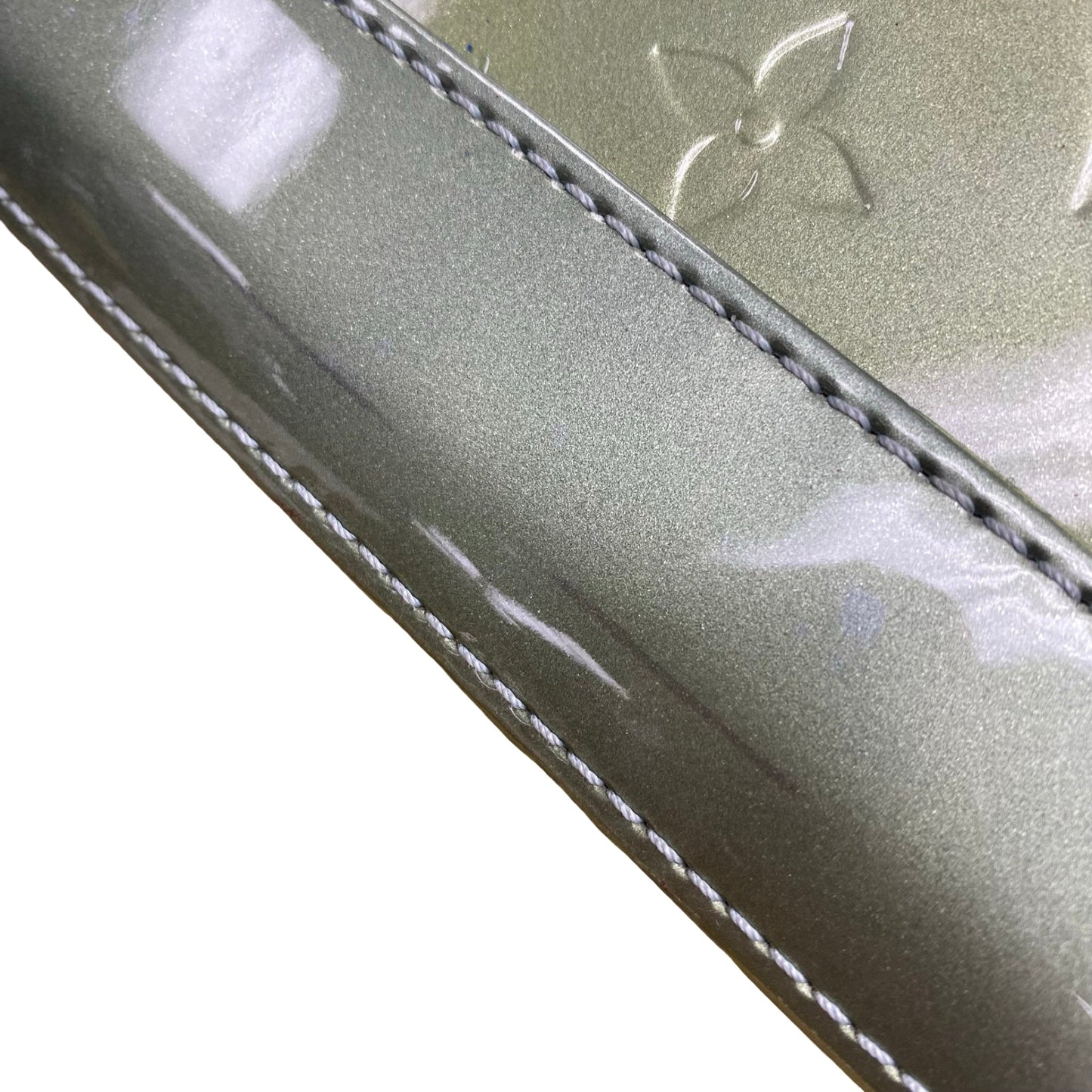Handbag Luxury Designer By Louis Vuitton In Givre Green Monogram Vernis, Size:Large (GM)