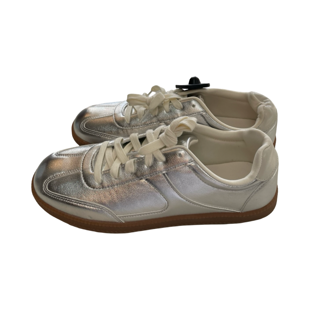 Shoes Sneakers By No Boundaries In Silver, Size:11