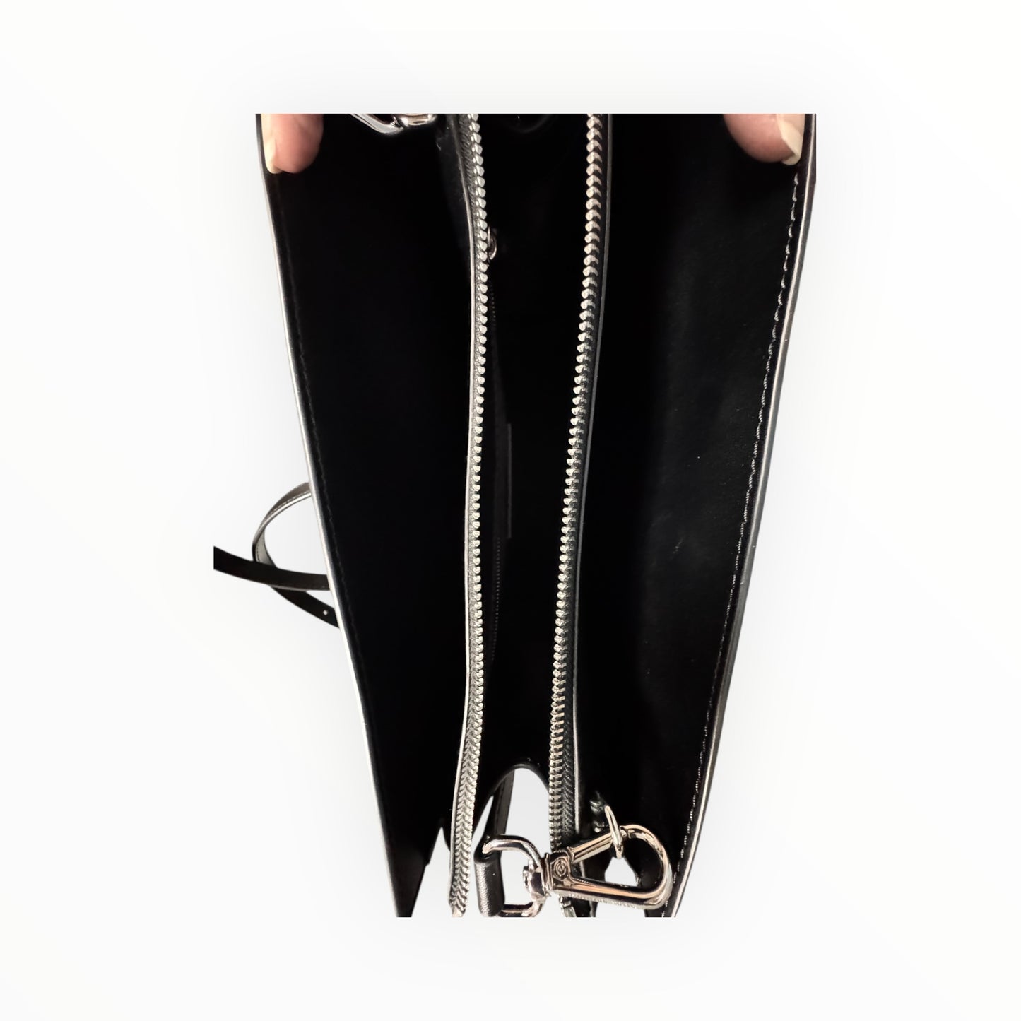 Handbag Designer By Michael Kors In Black, Size:Medium