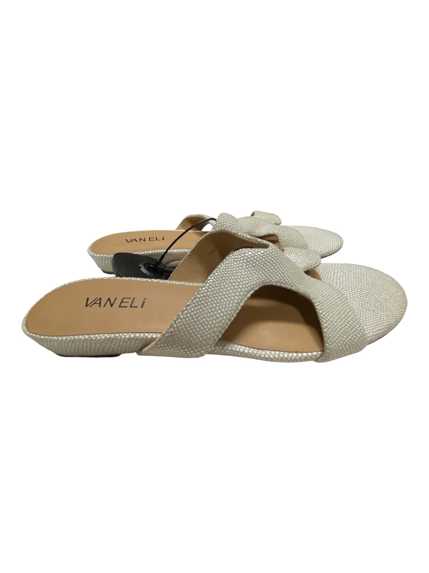 Shoes Flats By Vaneli In Tan, Size:7.5